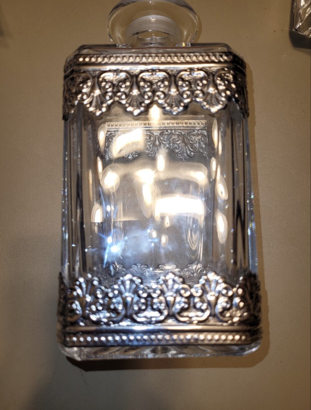 Vintage Glass Decanter with Ornate Silver Metal Overlay. - Picture 5 of 9
